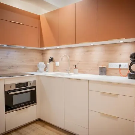 ヴィラ La Roseraie